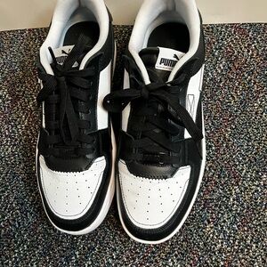 Puma Men's Classic Black and White Sneakers